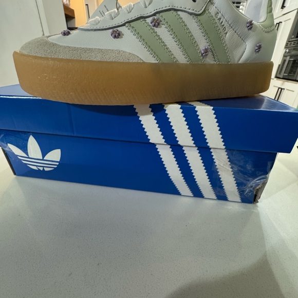 Adidas Samba NIB White w/ Mint Stripes with Gum Sole Size 7W - Picture 7 of 16